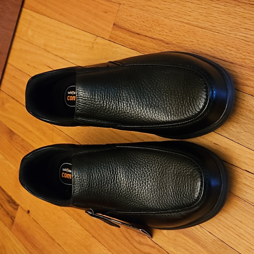 SafeTStep slip resistant work shoes